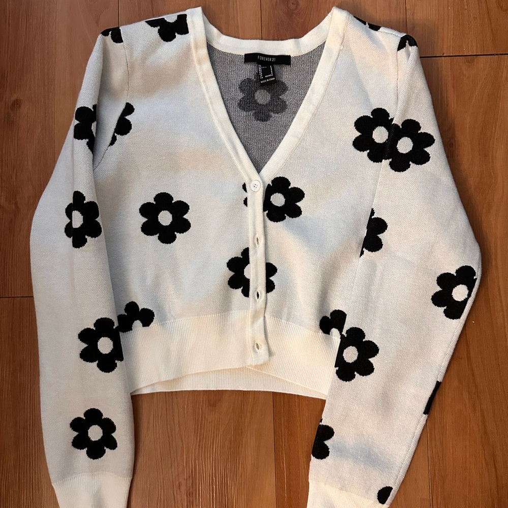 Forever 21 Black and White Floral Cardigan Sweater